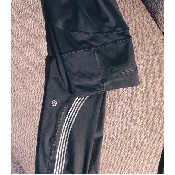 Lululemon 25” Belt Running Pants - Picture 6 of 9